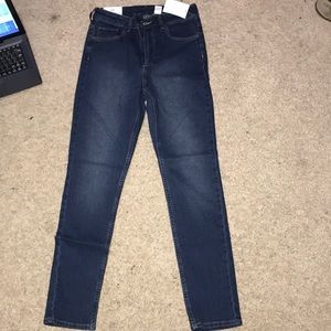 Never worn, high waisted H&M skinny jeans